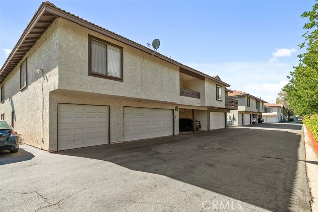 Detail Gallery Image 30 of 32 For 1305 Brentwood Cir #D,  Corona,  CA 92882 - 2 Beds | 2 Baths