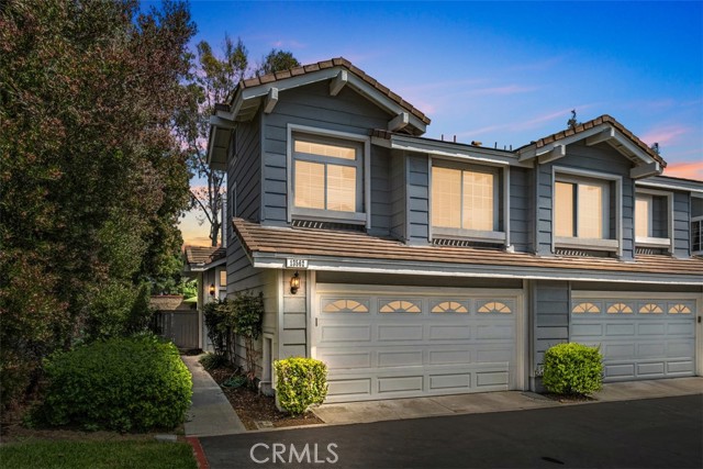 13562 Mahogany Place, Tustin CA: https://media.crmls.org/medias/2733863b-f91a-4a29-9f03-5cab504844c2.jpg