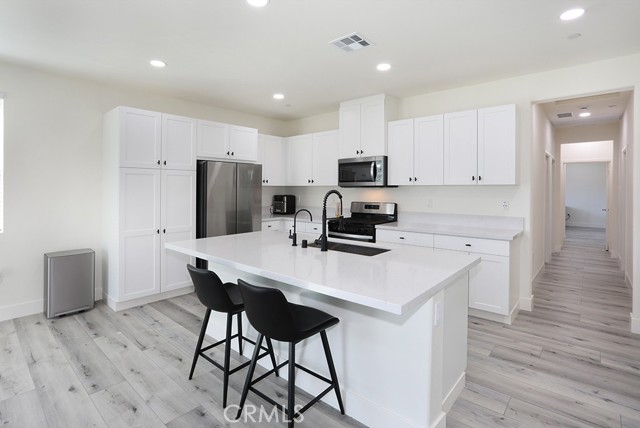 Detail Gallery Image 10 of 28 For 4067 Summer, Corona,  CA 92883 - 3 Beds | 2 Baths