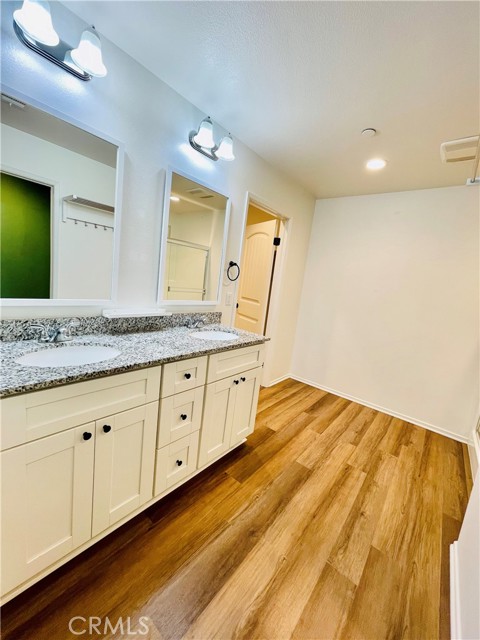 Detail Gallery Image 5 of 51 For 301 Brittania Rd, Hemet,  CA 92543 - 3 Beds | 2 Baths