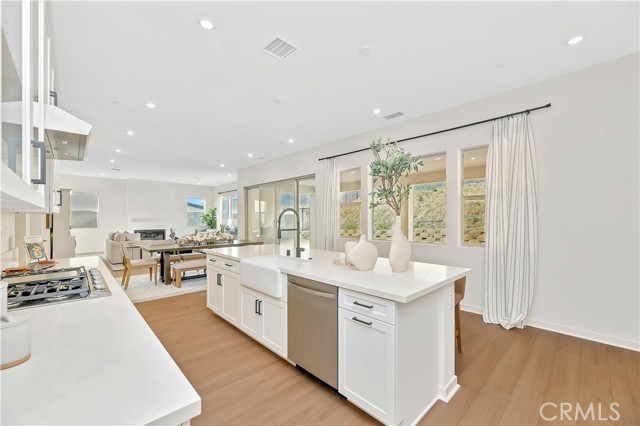 Detail Gallery Image 23 of 67 For 15800 Conservatory Dr, Fontana,  CA 92336 - 5 Beds | 4/1 Baths