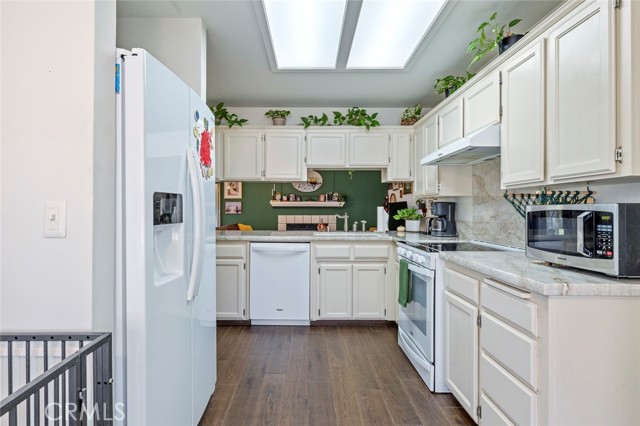 Detail Gallery Image 10 of 28 For 8735 N Cedar Ave #147,  Fresno,  CA 93720 - 3 Beds | 2 Baths