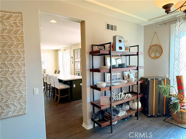 15767 Buck Point Lane, Fontana CA: https://media.crmls.org/medias/2734ed67-8766-41cc-a6a9-73b699673163.jpg