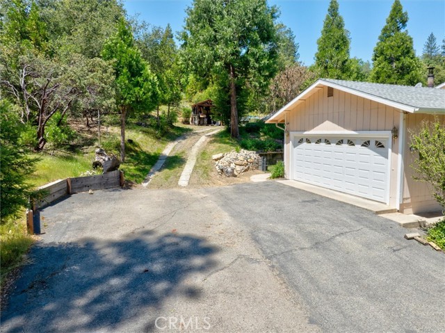 Detail Gallery Image 5 of 48 For 2361 Coachman Rd, Mariposa,  CA 95338 - 3 Beds | 2/1 Baths