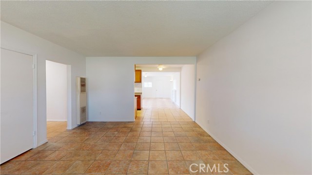 Detail Gallery Image 3 of 64 For 3930 Carmelina St, San Bernardino,  CA 92407 - 3 Beds | 1/1 Baths