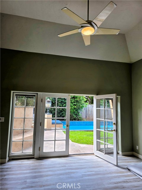 427 Orlena Avenue, Long Beach CA: https://media.crmls.org/medias/2735eadd-2372-4ba5-8bd4-e1cf4e4b0e37.jpg