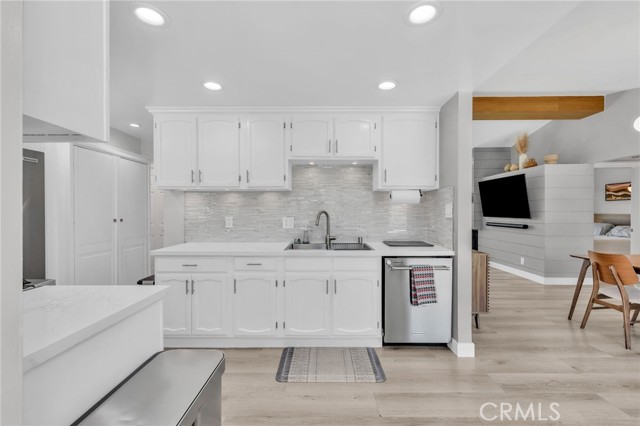 1801 W Chandeleur Drive, San Pedro CA: https://media.crmls.org/medias/2735f01c-8d80-4fe5-8369-1a5c5f6b1b89.jpg