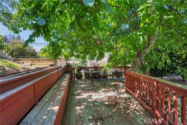 37581 Oak Mesa Drive, Yucaipa CA: https://media.crmls.org/medias/27366b6d-9cd1-45ca-a33b-9d9137ee0037.jpg