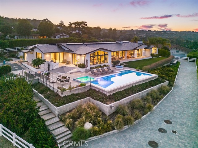 38 Saddleback, Rolling Hills CA: https://media.crmls.org/medias/273686f3-8e34-4384-b6bb-8697a89b4850.jpg