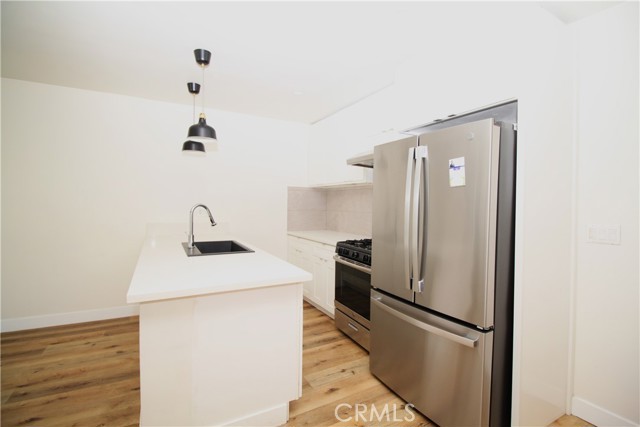 Detail Gallery Image 2 of 6 For 2677 Orchard #2,  Los Angeles,  CA 90007 - 1 Beds | 1 Baths