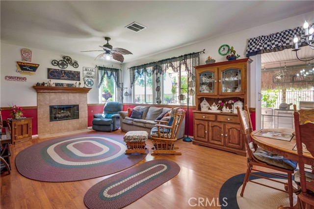3828 Agave Court, Perris CA: https://media.crmls.org/medias/273750b8-3f39-4644-ae8b-68bbfa744d2b.jpg