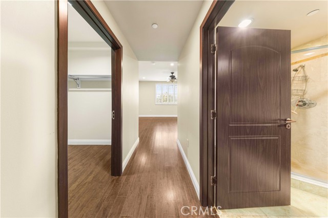 Detail Gallery Image 42 of 53 For 11218 Camarillo St #404,  Toluca Lake,  CA 91602 - 3 Beds | 3 Baths