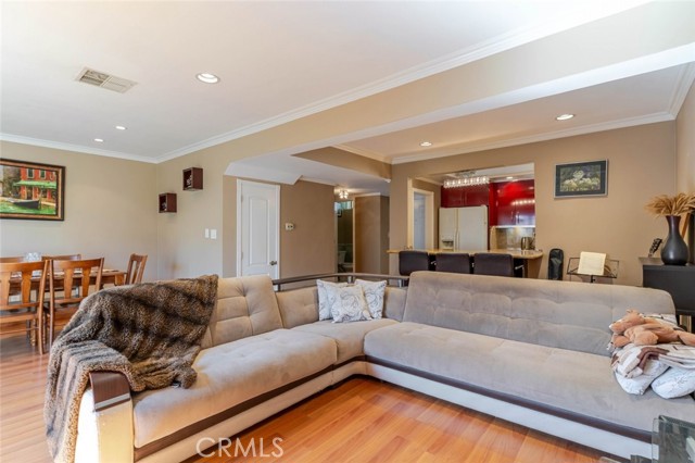 Detail Gallery Image 7 of 32 For 6232 Morse Ave, North Hollywood,  CA 91606 - 3 Beds | 3 Baths