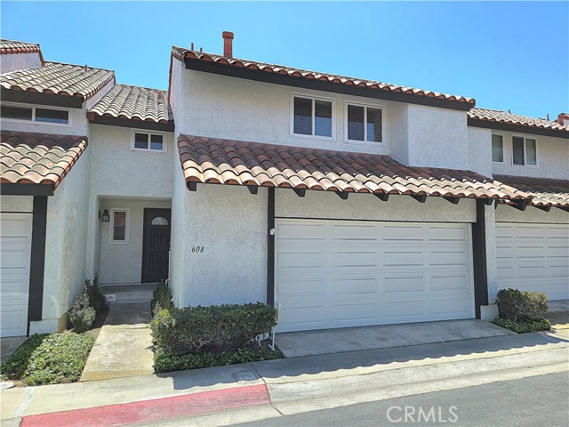 Detail Gallery Image 1 of 1 For 608 Amber Dr, Huntington Beach,  CA 92648 - 3 Beds | 2/1 Baths