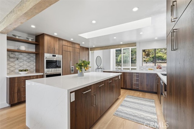 Detail Gallery Image 12 of 66 For 5204 Middlecrest Rd, Rancho Palos Verdes,  CA 90275 - 4 Beds | 3 Baths