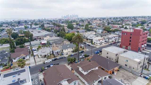 856 W 47th Street, Los Angeles CA: https://media.crmls.org/medias/273b5143-da6f-4587-9a76-49ac8057cb16.jpg
