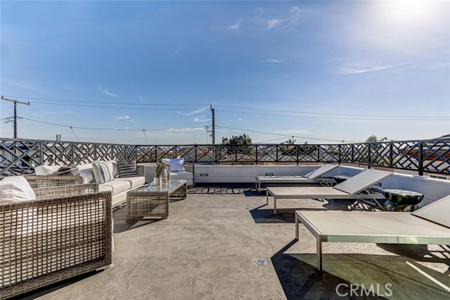 Detail Gallery Image 49 of 74 For 1205 9th St, Hermosa Beach,  CA 90254 - 6 Beds | 6/3 Baths