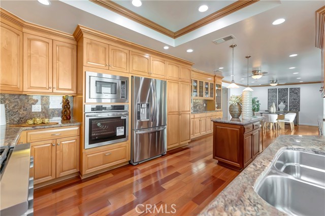 Detail Gallery Image 21 of 63 For 19201 Sherborne Ln, Huntington Beach,  CA 92646 - 4 Beds | 2/1 Baths