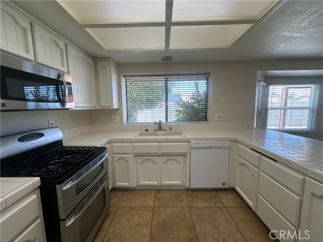 Detail Gallery Image 18 of 58 For 541 N Hemet St, Hemet,  CA 92544 - 3 Beds | 2 Baths