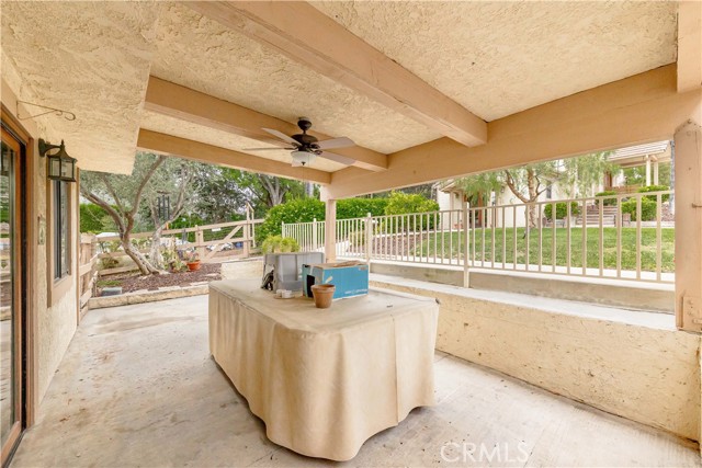 29620 Valle Olvera, Temecula CA: https://media.crmls.org/medias/273c771b-e0c2-4f6a-a63d-e0df0ade2cf7.jpg