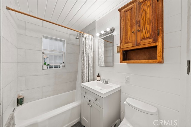 2324 Manchester Avenue, Cardiff by the Sea CA: https://media.crmls.org/medias/273cbdf1-4bfc-4ae3-b1df-fe1b0faa97a0.jpg