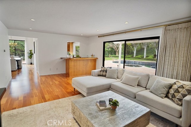 Detail Gallery Image 8 of 33 For 11859 Laughton Way, Porter Ranch,  CA 91326 - 4 Beds | 3 Baths