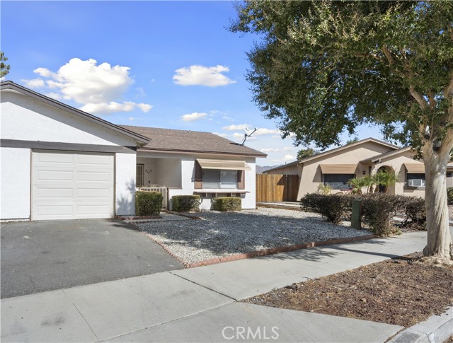 Detail Gallery Image 2 of 20 For 2020 La Mesa Ct, Hemet,  CA 92545 - 2 Beds | 2 Baths