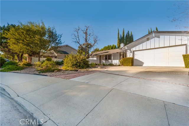 Detail Gallery Image 2 of 29 For 7556 Chaminade, West Hills,  CA 91304 - 3 Beds | 2/1 Baths