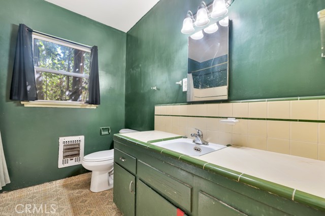 Detail Gallery Image 21 of 35 For 7725 Owensmouth, Canoga Park,  CA 91304 - 3 Beds | 2 Baths