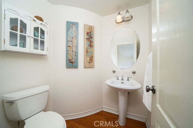26 Upland, Irvine CA: https://media.crmls.org/medias/273f1279-d59e-49bb-8810-202e0f9ec650.jpg