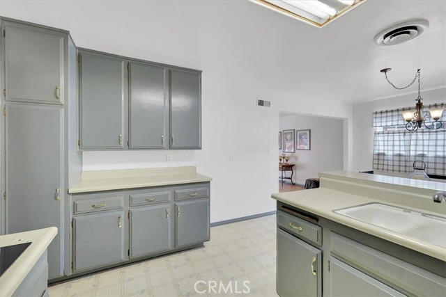 909 E 21st Street, Marysville CA: https://media.crmls.org/medias/273f1dbe-5fee-4908-9b46-1b5aa720b615.jpg
