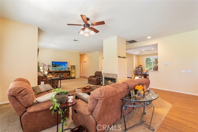 Detail Gallery Image 11 of 46 For 17920 Pony Butte Ct, Perris,  CA 92570 - 4 Beds | 2/1 Baths