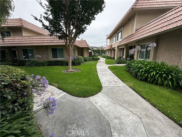 Detail Gallery Image 30 of 45 For 18598 Creek Ln, Huntington Beach,  CA 92648 - 3 Beds | 2/1 Baths