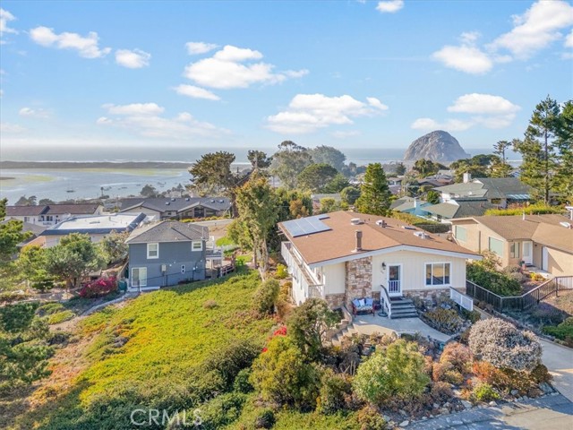 Detail Gallery Image 3 of 51 For 305 Arbutus Ave, Morro Bay,  CA 93442 - 3 Beds | 3 Baths