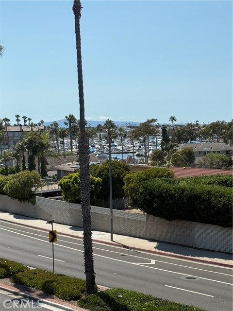 Detail Gallery Image 11 of 17 For 4441 Los Patos Ave, Huntington Beach,  CA 92649 - 3 Beds | 3/2 Baths
