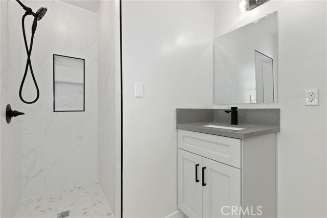 Detail Gallery Image 27 of 51 For 2235 Garfias, Pasadena,  CA 91104 - 6 Beds | 4 Baths