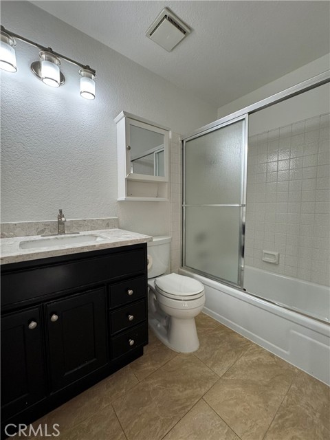 Detail Gallery Image 10 of 26 For 22911 Plainview, Lake Forest,  CA 92630 - 4 Beds | 2/1 Baths