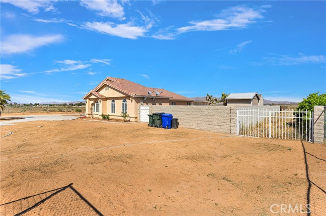 Detail Gallery Image 8 of 64 For 11331 Pasco Rd, Apple Valley,  CA 92308 - 4 Beds | 2/1 Baths