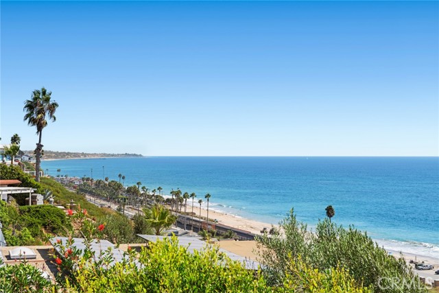 34571 Camino Capistrano, Dana Point CA: https://media.crmls.org/medias/27442f4d-f6c9-4695-aff7-dc69a7bc3a50.jpg
