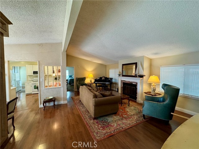 Detail Gallery Image 5 of 19 For 1215 Anchors Way Dr #203,  Ventura,  CA 93001 - 2 Beds | 2 Baths