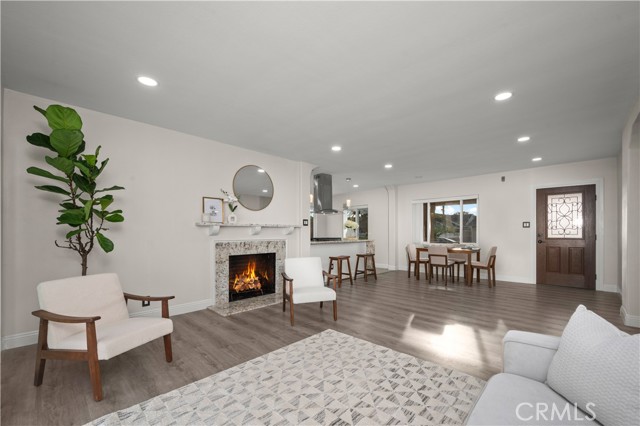 Detail Gallery Image 12 of 63 For 638 N Buttonwood, Anaheim,  CA 92805 - 4 Beds | 3 Baths