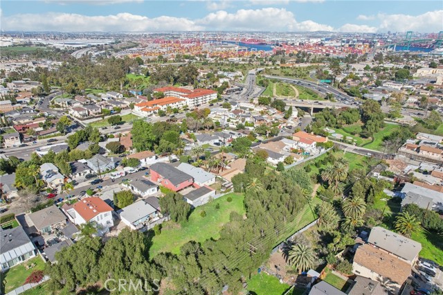 811 W Oliver Street, San Pedro CA: https://media.crmls.org/medias/27451321-c2f6-43d2-b50a-d8ccdb599e31.jpg