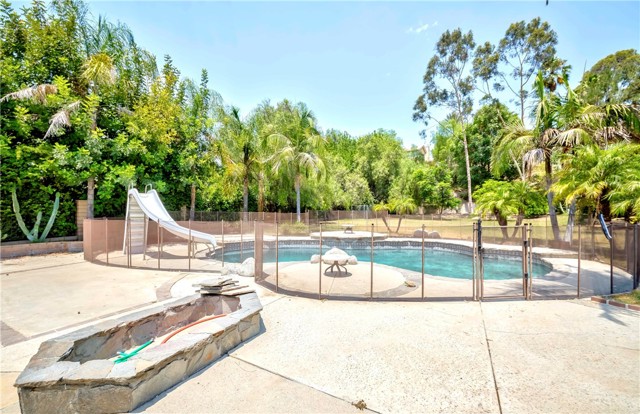 3025 E Hillside Drive, West Covina CA: https://media.crmls.org/medias/27455dff-9967-4d94-830d-c3887472ccdb.jpg