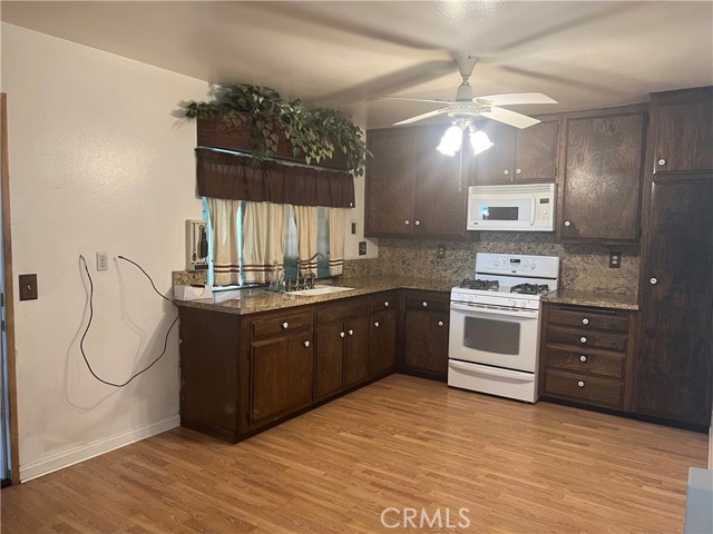 Detail Gallery Image 2 of 5 For 17556 San Jacinto Ct, Fontana,  CA 92336 - 4 Beds | 2 Baths