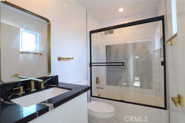 Detail Gallery Image 24 of 35 For 8129 Radford Ave, North Hollywood,  CA 91605 - 6 Beds | 4 Baths