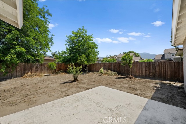 4620 East Charlton Avenue, Hemet CA: https://media.crmls.org/medias/2747019b-4117-4f56-aedd-4f3ae1c77281.jpg