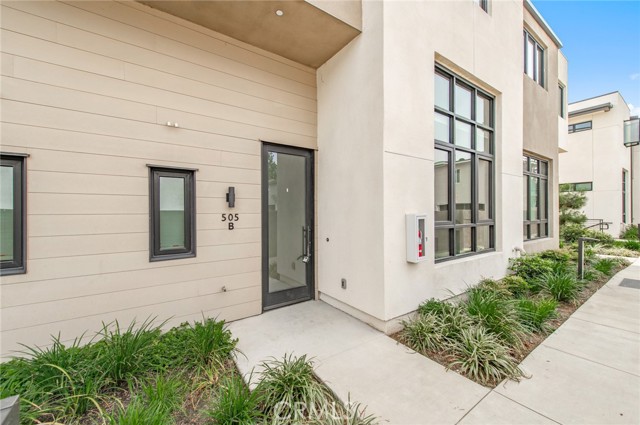 Detail Gallery Image 5 of 27 For 505 N Santa Anita #B,  Arcadia,  CA 91006 - 3 Beds | 3 Baths