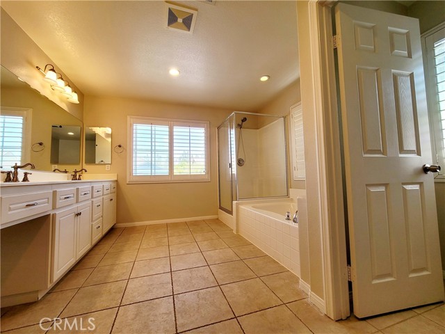 Detail Gallery Image 10 of 23 For 11223 Evergreen Loop, Corona,  CA 92883 - 4 Beds | 3/1 Baths