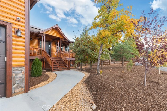 1658 Tuolumne Road, Big Bear City CA: https://media.crmls.org/medias/27475fbb-8024-4a44-b3f6-d4f06ce36a29.jpg