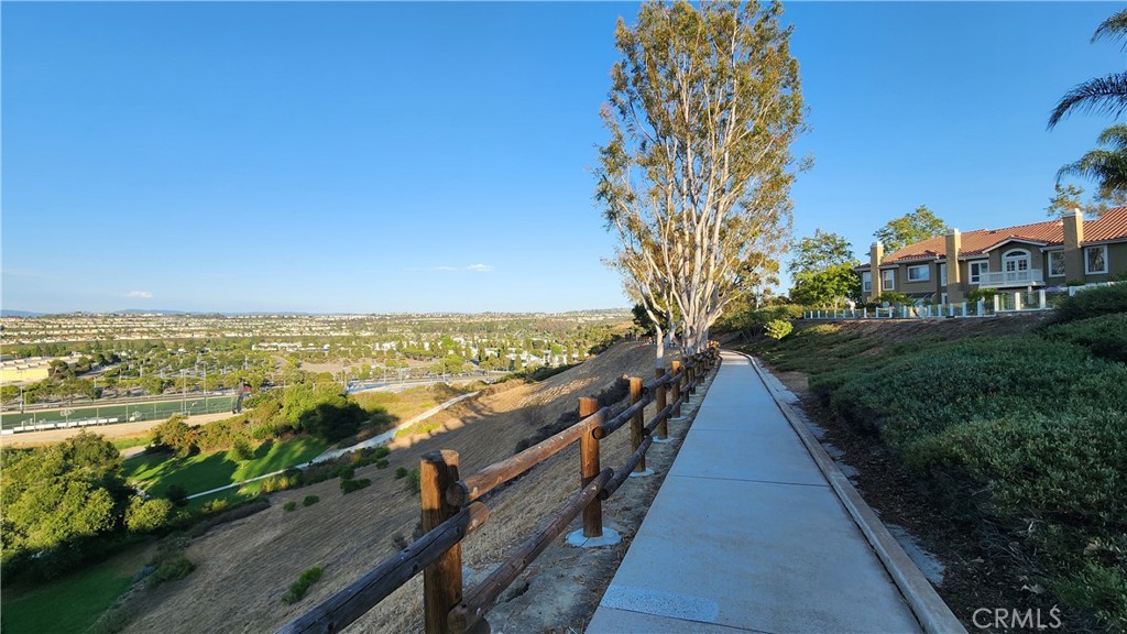 27477e6e 4aea 49e3 A760 09a5f82e0fb3